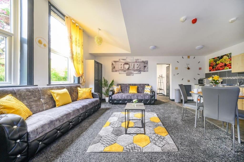 -F5Gh- For Relaxed & Cosy Stay, Free Parking, Wifi Λιντς Εξωτερικό φωτογραφία