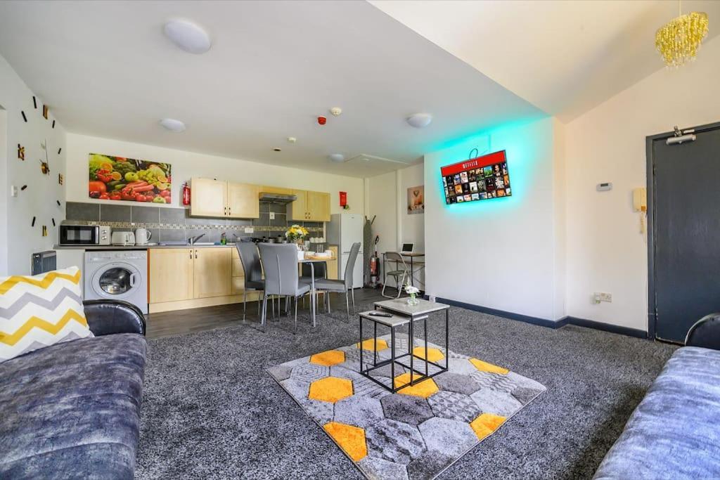 -F5Gh- For Relaxed & Cosy Stay, Free Parking, Wifi Λιντς Εξωτερικό φωτογραφία